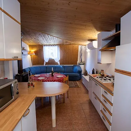 Apartment In 25070